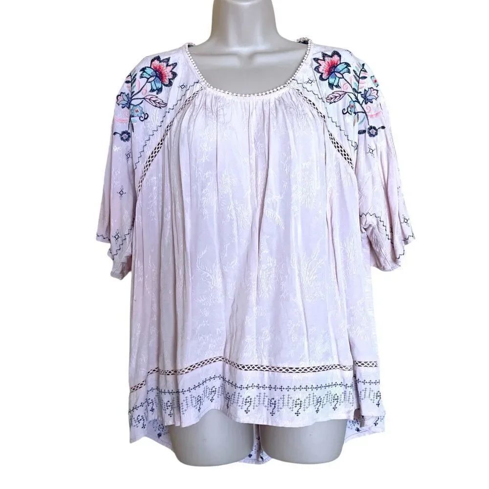 Knox Rose pink Flutter Sleeve Blouse with floral Embellished Details Large